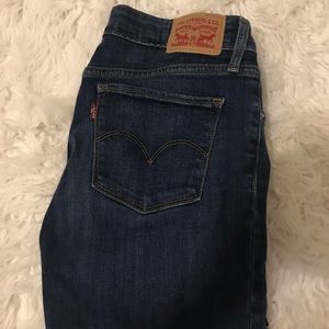 Levis jeans
